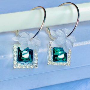 Green Flower Square Stone